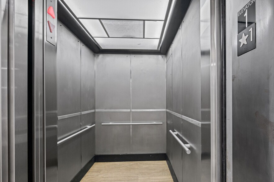 More Photos Of 960 W 41st St, Miami Beach Office Residential For Lease