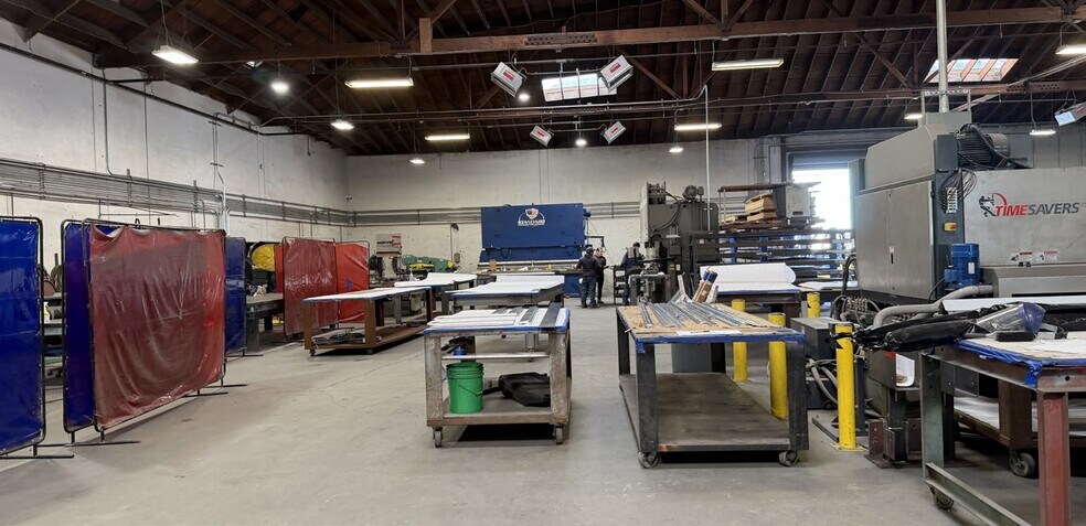 More Photos Of 200 Industrial Way, Brisbane Service For Lease