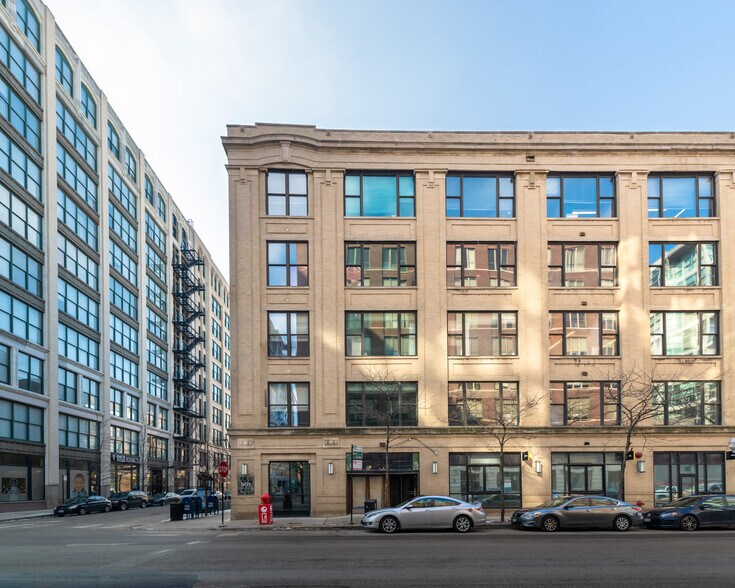 Primary Photo Of 901 W Jackson Blvd, Chicago Loft Creative Space For Lease