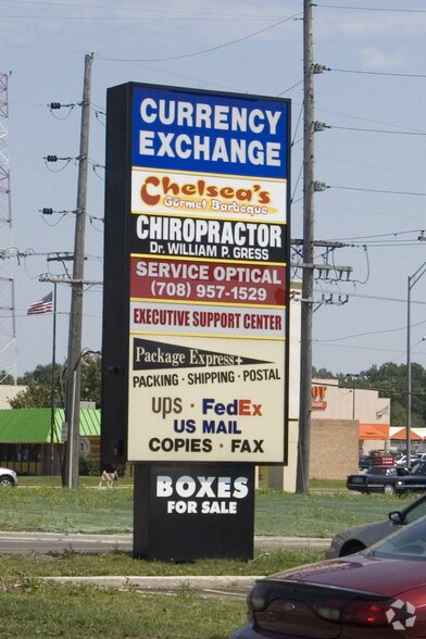 More Photos Of 801-861 W Maple Ave, Homewood Coworking Space