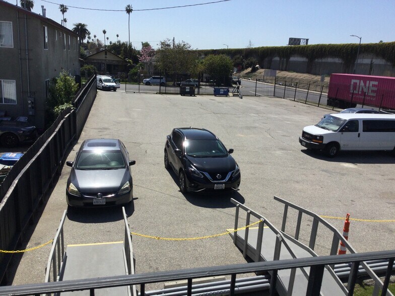 More Photos Of 344 W Florence Ave, Los Angeles Religious Facility For Lease