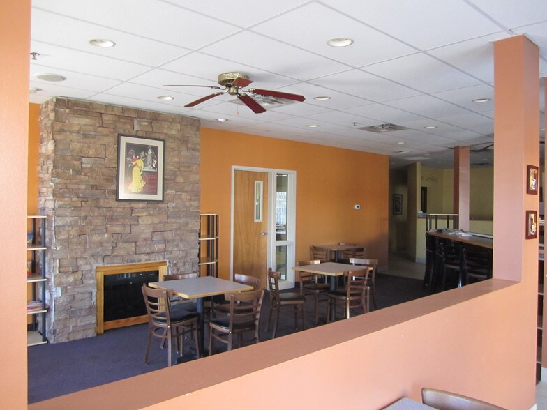 More Photos Of 6511 Ware Rd, Lino Lakes Storefront For Lease