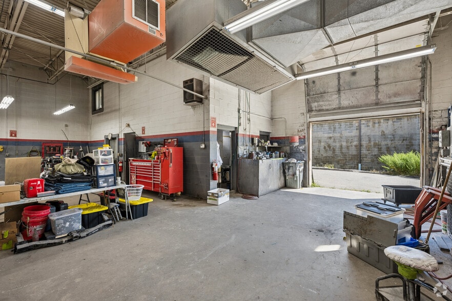 More Photos Of 61 Mathewson Dr, Weymouth Auto Repair For Sale