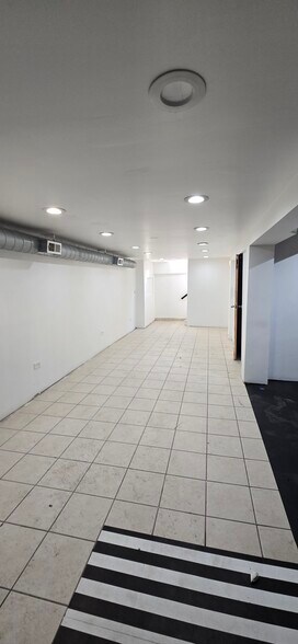 More Photos Of 1216 W Grand Ave, Chicago Storefront Retail Residential For Sale