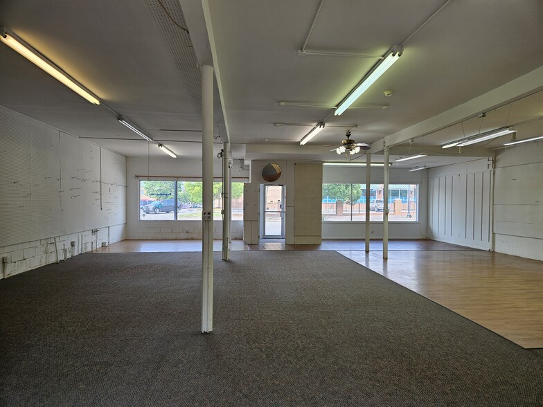 More Photos Of 11934 Centre St, Chester Freestanding For Lease
