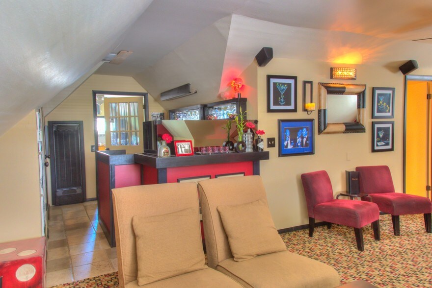 More Photos Of 218 N 100 W, Moab Restaurant For Sale