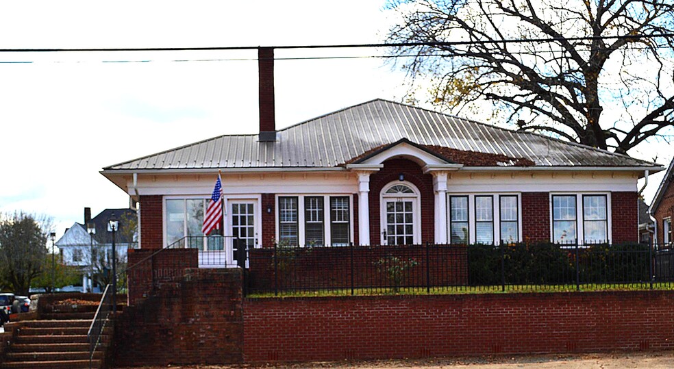 Primary Photo Of 121 W Center St, Lexington Office Residential For Sale