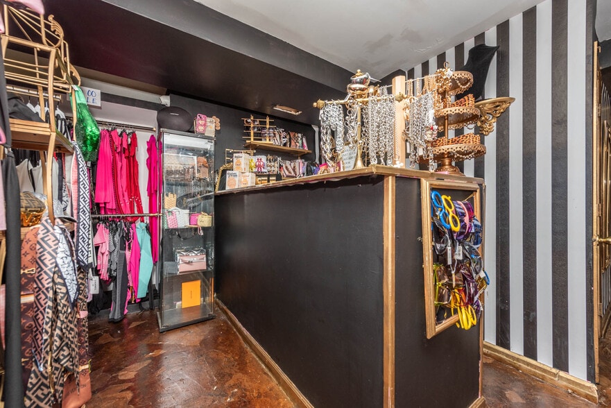 More Photos Of 7231 Harford Rd, Baltimore Storefront Retail Residential For Sale