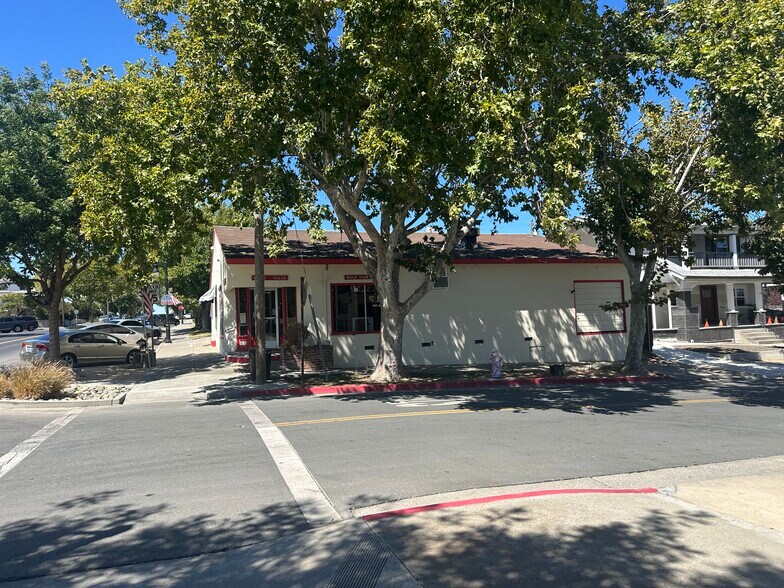 More Photos Of 400 Main St, Rio Vista Restaurant For Sale