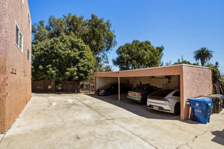 More Photos Of 2404 S Carolina St, San Pedro Apartments For Sale