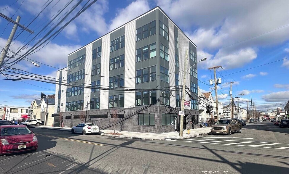 More Photos Of 529-531 Mulberry St, Newark Apartments For Sale
