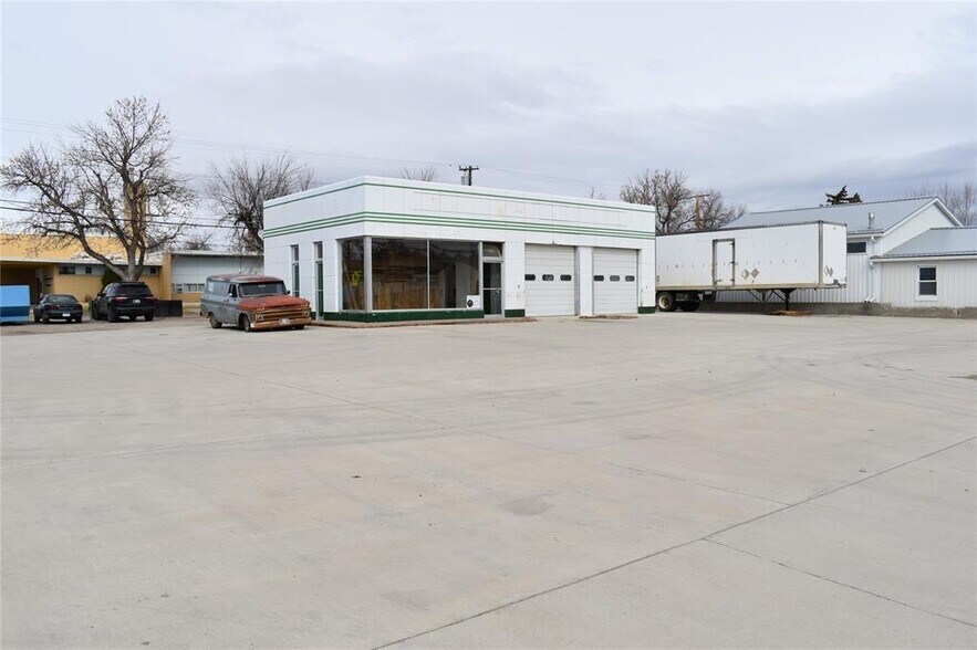 More Photos Of 216 S Main St, Conrad Auto Repair For Sale