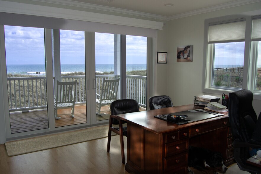 More Photos Of 312 Carolina Beach Ave N, Carolina Beach Office For Sale