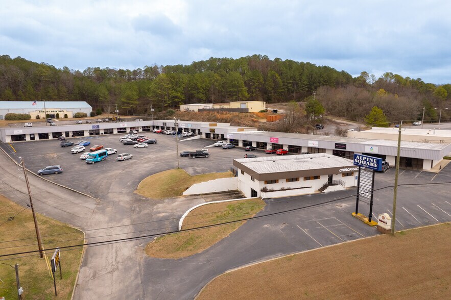 More Photos Of 2969 Pelham Pky, Pelham General Retail For Lease