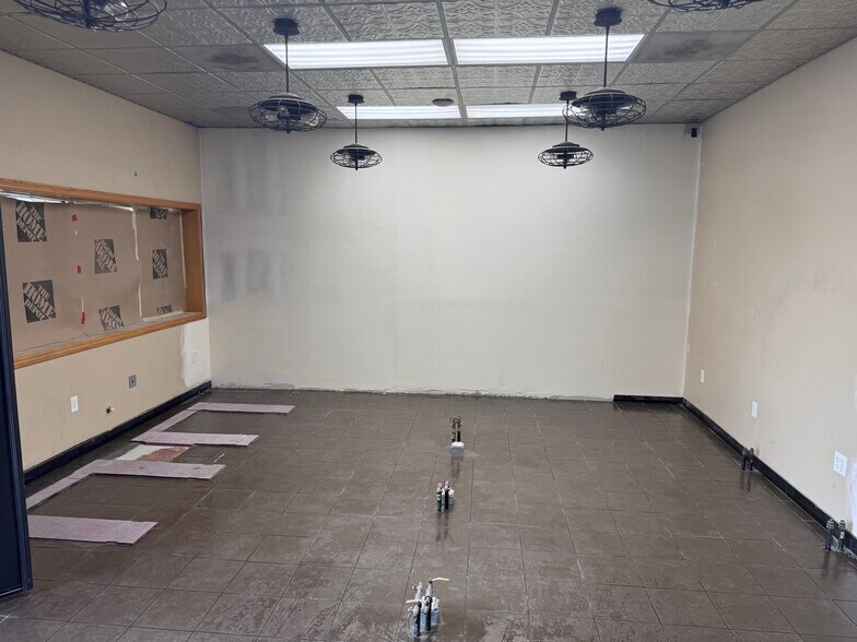 More Photos Of 109 N 5th St, Redlands Storefront For Lease