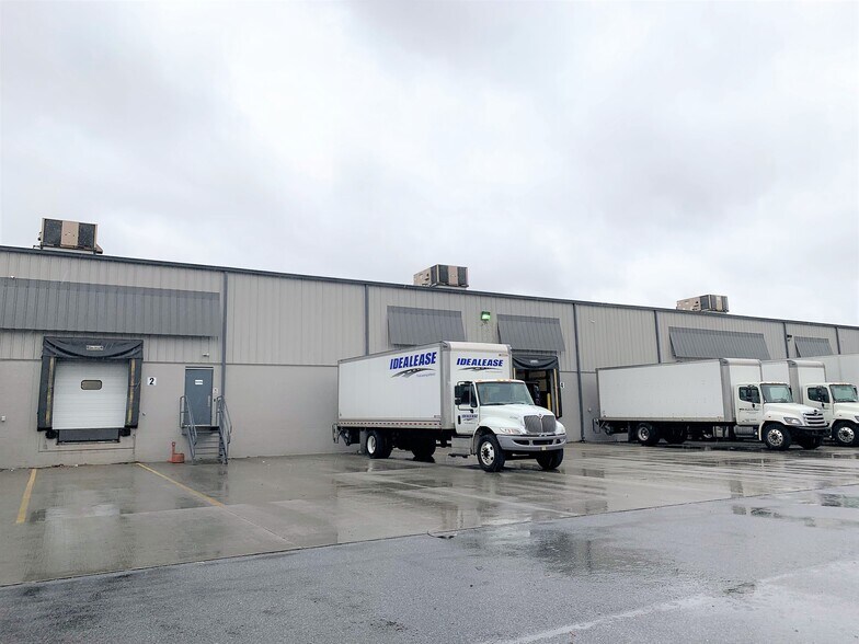 More Photos Of 711 Gibson Blvd, Harrisburg Manufacturing For Lease