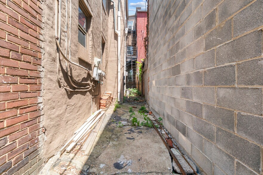 More Photos Of 873 W Lombard St, Baltimore Multifamily For Sale