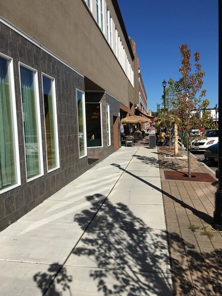 More Photos Of 1315 Commerce Ave, Longview General Retail For Lease