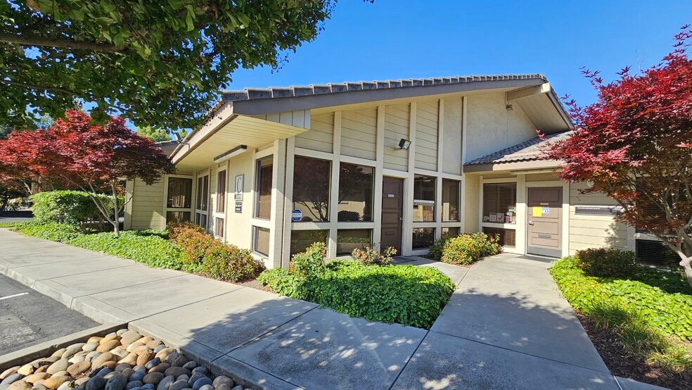 More Photos Of 450-470 E Calaveras Blvd, Milpitas Medical For Lease