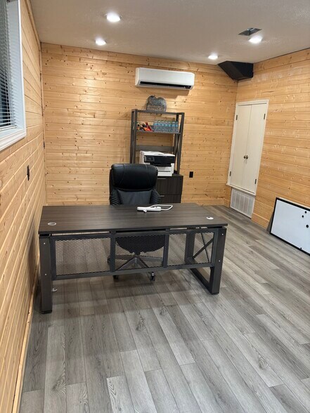 More Photos Of 253 N Church Ave, Henderson Office Residential For Lease