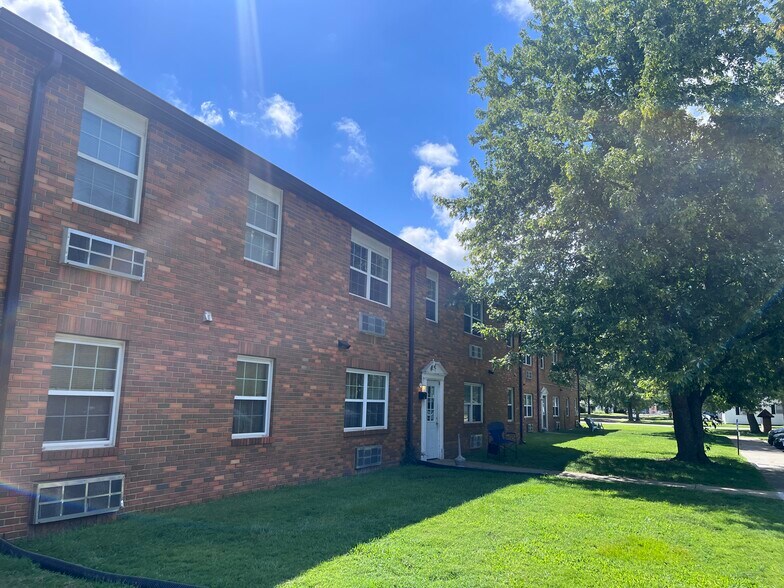 More Photos Of 1104 E 13th St, Centralia Apartments For Sale