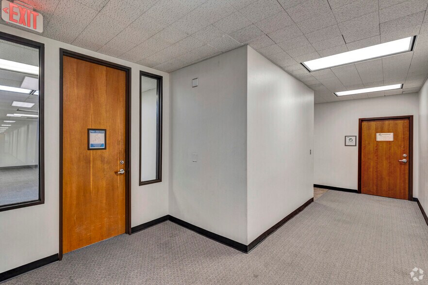 More Photos Of 213 W Southmore Ave, Pasadena Coworking Space