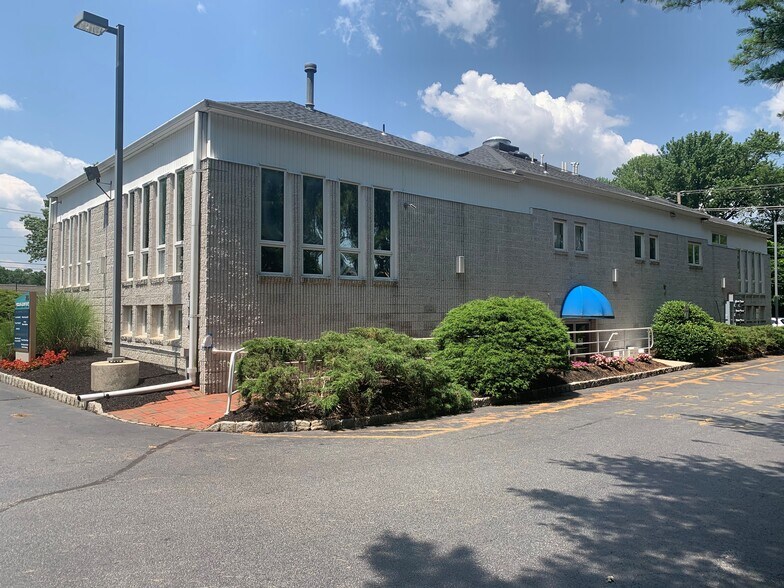 More Photos Of 74 N Route 9, Marlboro Medical For Lease