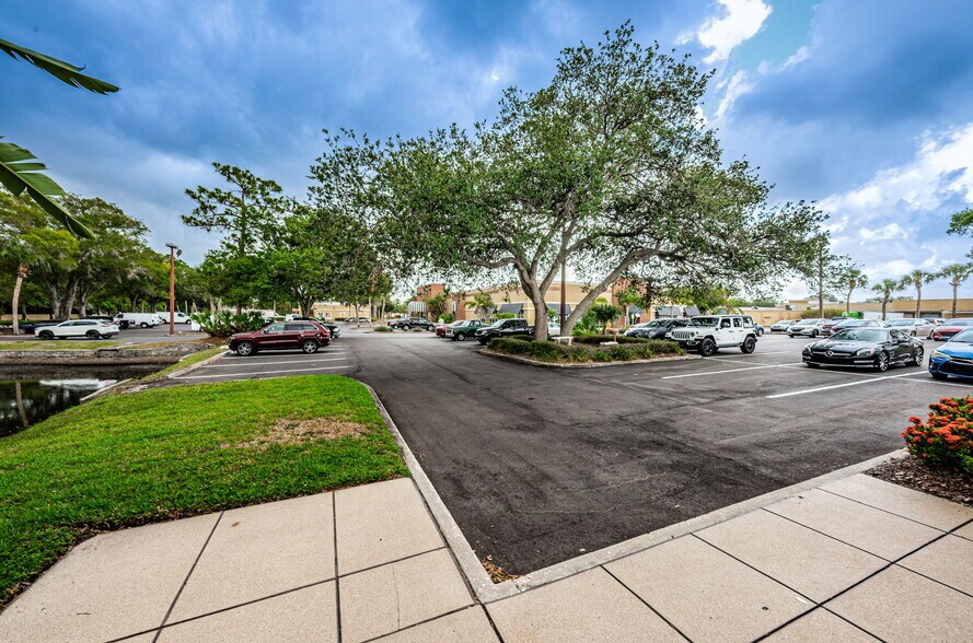 More Photos Of 3023 Eastland Blvd, Clearwater Office For Sale