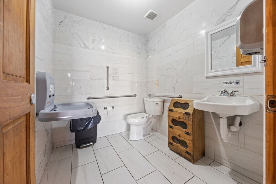 More Photos Of 371 4th St, Jersey City Storefront Retail Residential For Sale