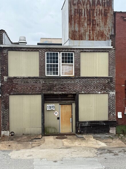 More Photos Of 1909 Locust St, Saint Louis Restaurant For Sale