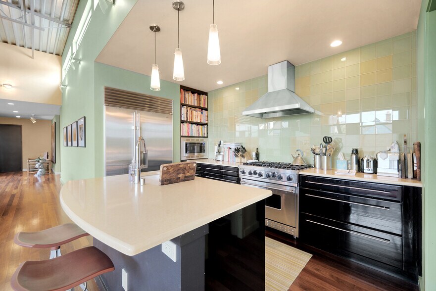 More Photos Of 160 Roy St, Seattle Office Residential For Sale