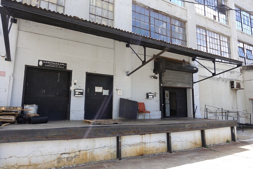 More Photos Of 1012-1022 Grand St, Hoboken Warehouse For Lease