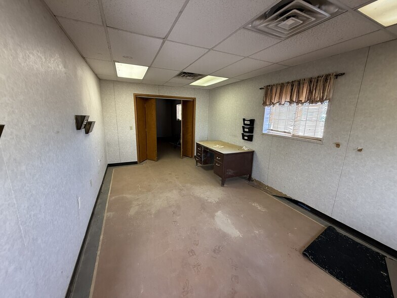 More Photos Of , Lamesa Industrial For Sale