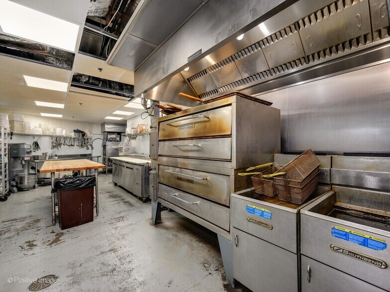 More Photos Of 250 Center St, Grayslake Storefront Retail Residential For Sale