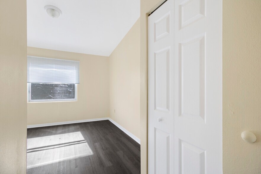 More Photos Of 820 15th St N, Saint Petersburg Assisted Living For Sale
