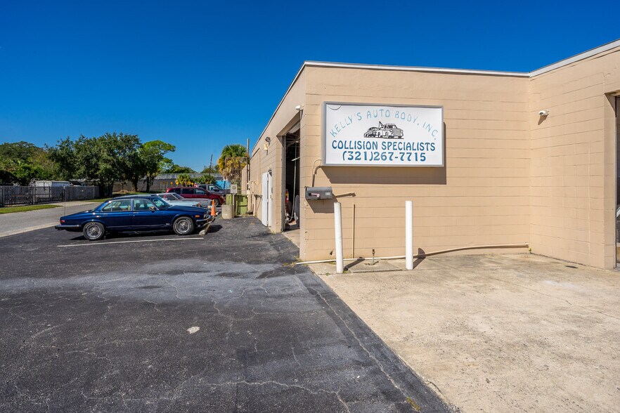 More Photos Of 1018 Orange St, Titusville Warehouse For Sale