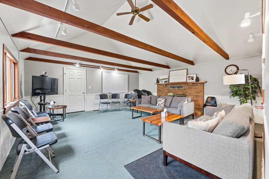 More Photos Of 201 N Cleveland Massillon Rd, Akron Office For Sale