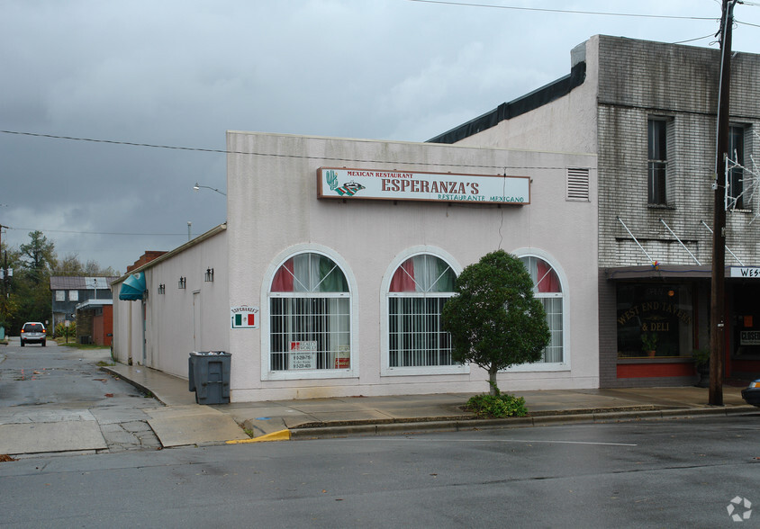 Primary Photo Of 110 W Fremont St, Burgaw Restaurant For Lease