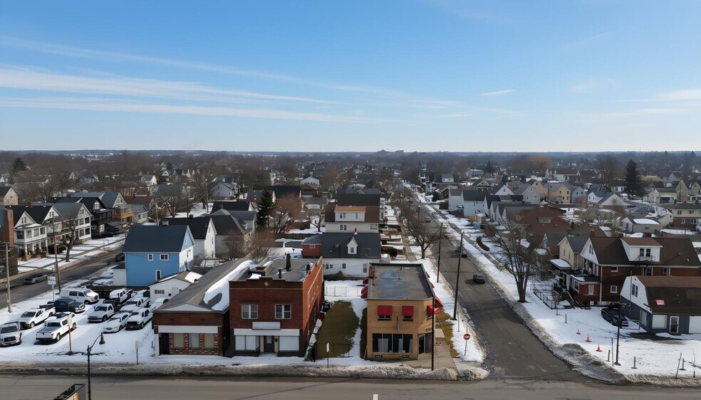 More Photos Of 2101 Pine Ave, Niagara Falls Storefront Retail Residential For Sale