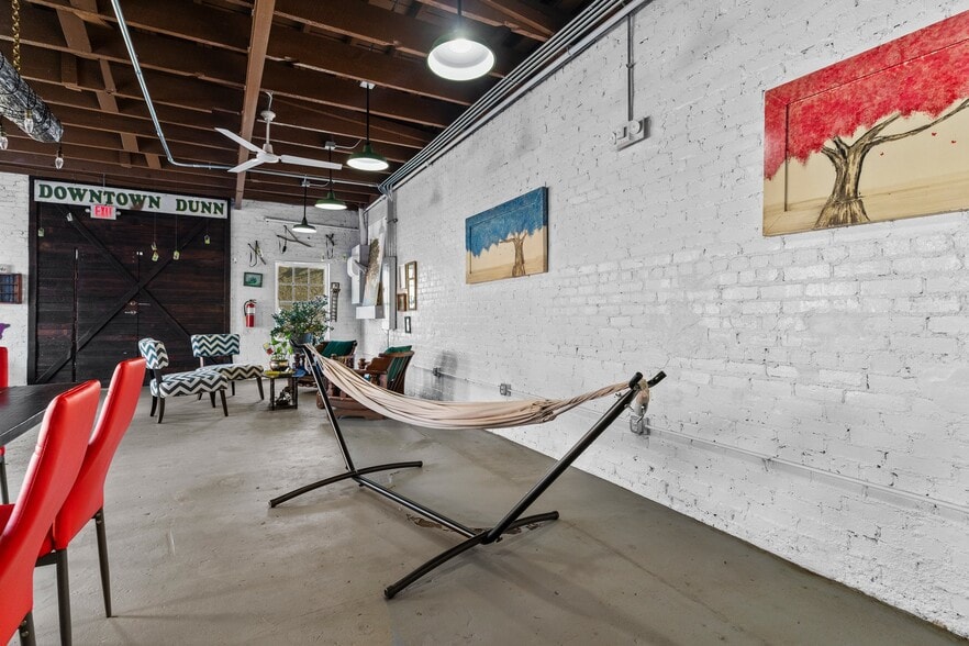 More Photos Of 123 S Railroad Ave, Dunn General Retail For Sale