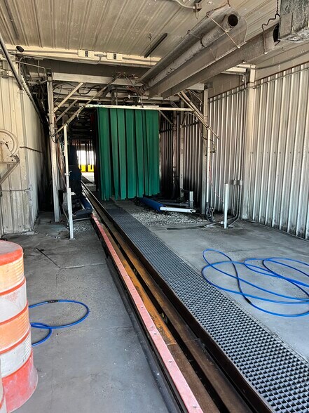 More Photos Of 3550 S Lafountain St, Kokomo Carwash For Sale