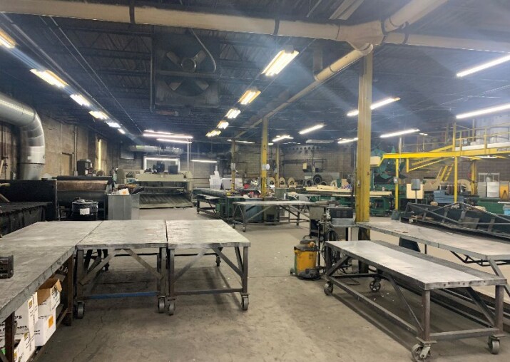 More Photos Of 524 Clark Ave, Kirkwood Warehouse For Lease