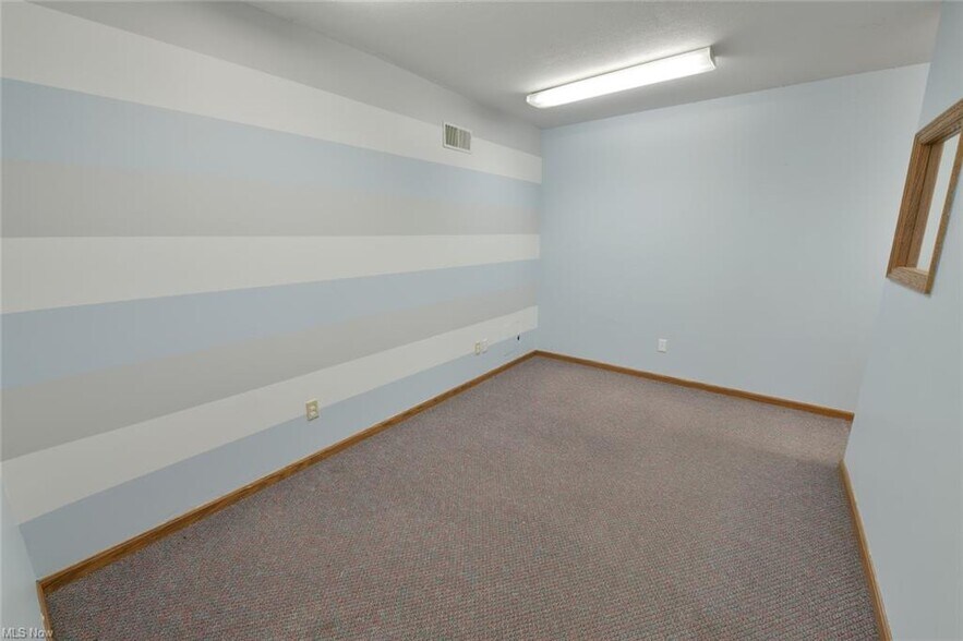 More Photos Of 151 S Kennebec Ave, Mcconnelsville Office For Lease