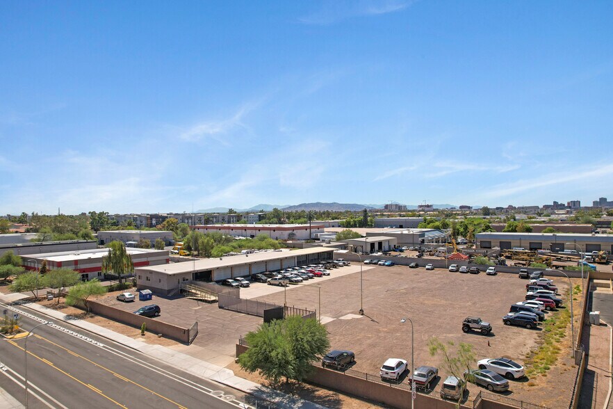 More Photos Of 616 S Smith Rd, Tempe Warehouse For Lease