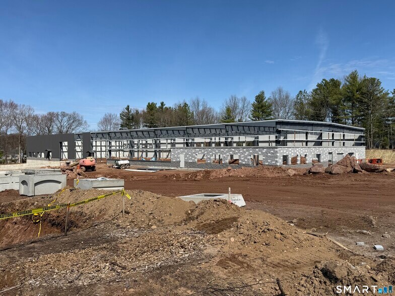 More Photos Of 135 Business Drive park, Bristol Industrial For Lease