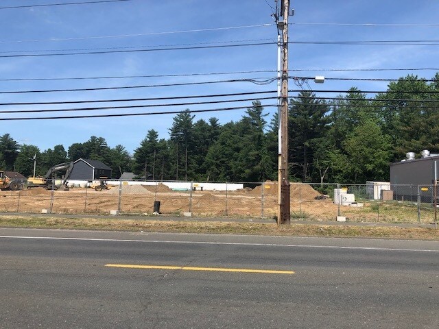 More Photos Of 212 Southampton Rd, Westfield Freestanding For Lease
