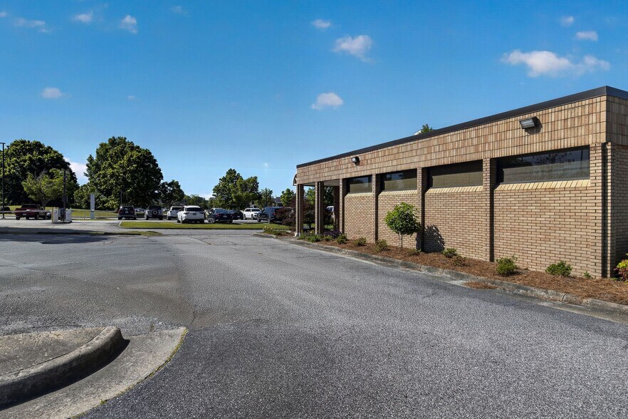 More Photos Of 1942 North Ave, Columbus Medical For Lease