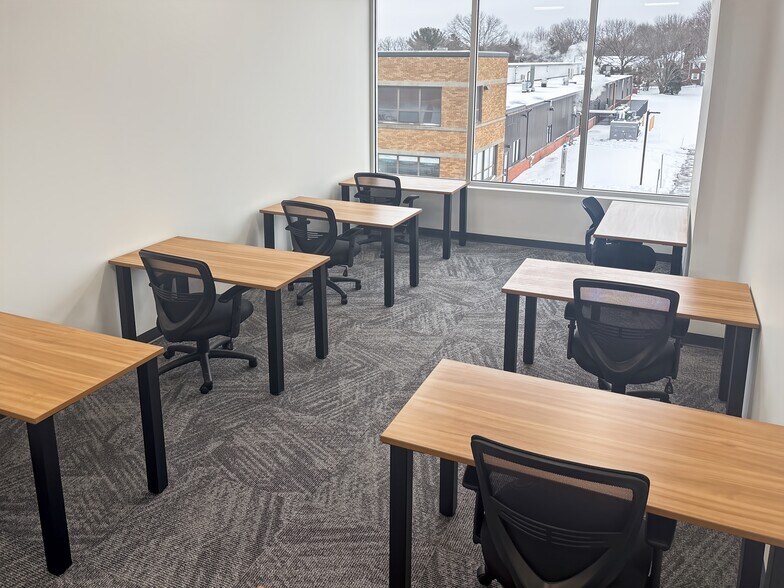 More Photos Of 287 Grove St, Worcester Coworking Space