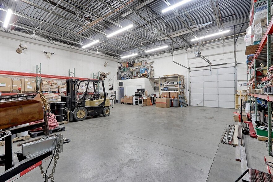 More Photos Of 4475 W 58th Ave, Arvada Light Distribution For Sale