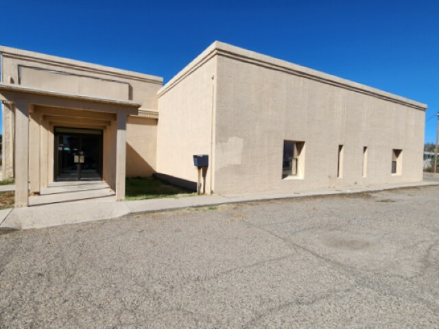 Primary Photo Of 109 W Bland St, Roswell Medical For Sale